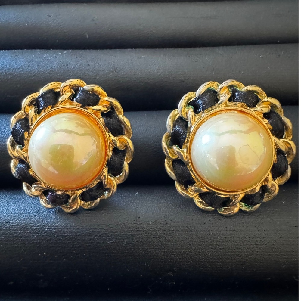 Vintage Earrings Pierced Clip On Faux Pearl Black Ribbon Gold Tone 80s 90s Stmt